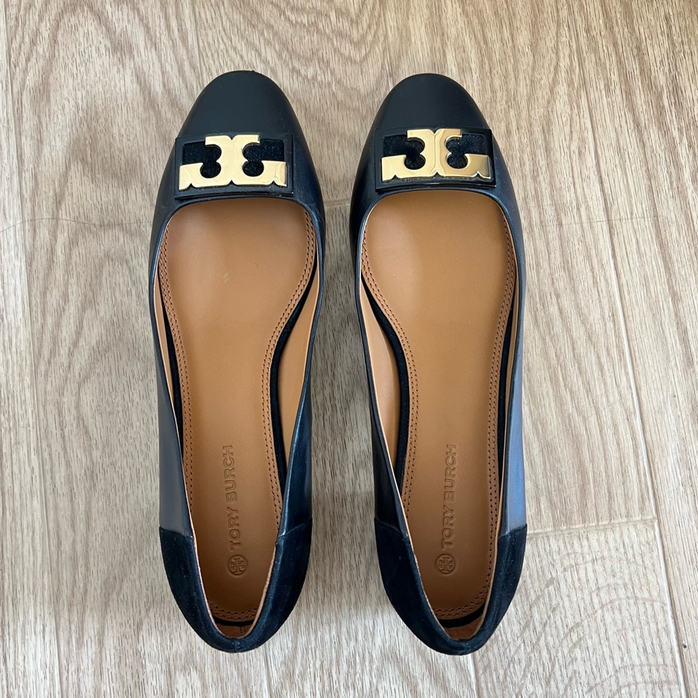 Tory Burch Black Gigi Round Toe 22mm Pumps size 9